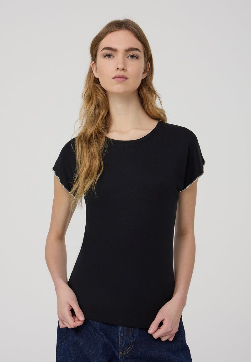 Terranova CON DETTAGLIO GIOIELLO - T-shirt basic - nero