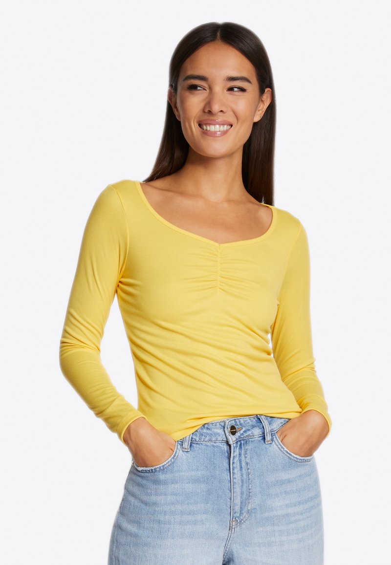 Rich & Royal MIT GESMOKTEM V-NECK - Langarmshirt - sunkissed