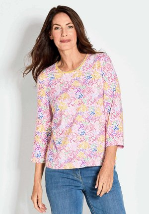 Leichtes, gemustertes Oberteil mit einer Mischung aus Rosa, Gelb und Blau, runder Halslinie und drei Viertel-Ärmeln.