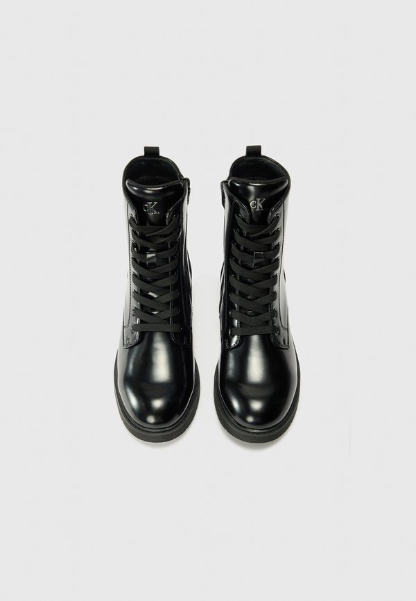 JASON – Schnürstiefelette