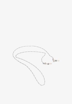 Zilveren ketting met langwerpige schakels, voorzien van eindkappen met witte accenten. Gladde textuur met een minimalistisch ontwerp.