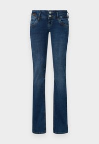 Jeans de mezclilla azul oscuro con un ajuste ajustado, con cierre de doble botón y diseño de cinco bolsillos. Textura suave con un ligero desvanecimiento.