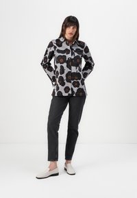 Marimekko ARIA TUMMA - Blúzka so zapínaním na gombíky - grey/black/brown