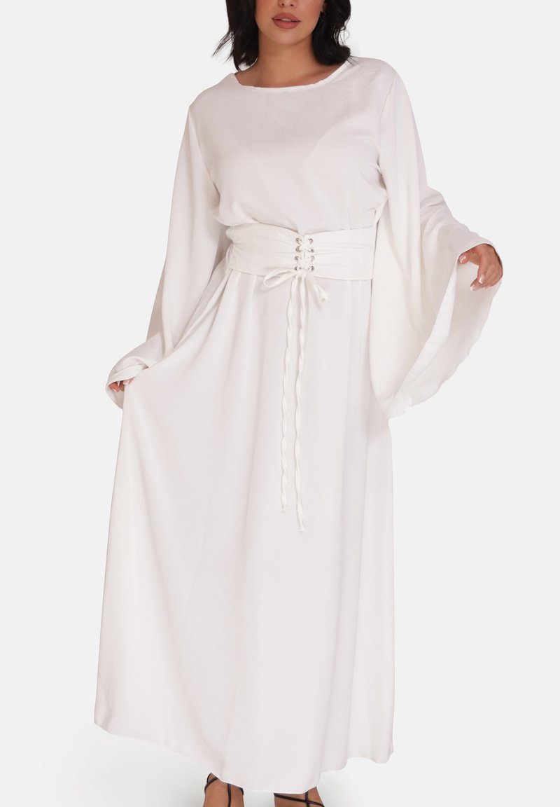 Witte maxi-jurk met lange mouwen, een getailleerde taille, veterdetail en vloeiende stof. Voorzien van brede mouwen en een subtiele glans.