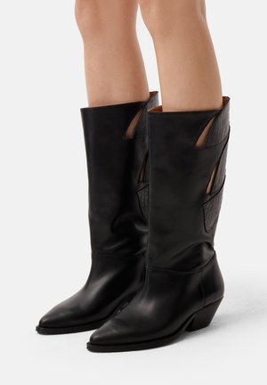 Boots - black