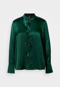 Grüne Satinbluse mit einer fransigen Frontgestaltung, langen Ärmeln und einem Mandarin-Kragen; glatte Textur mit einem subtilen Glanz.