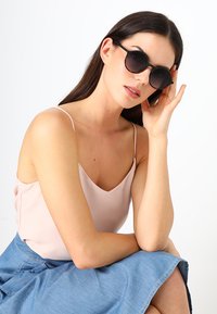 Komono MADISON - Solglasögon - matte black/tortoise