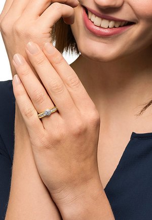 CHRIST Diamonds Ring - gold