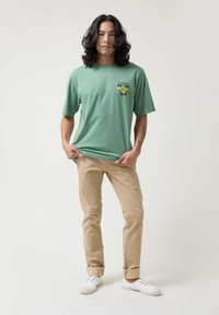 ALTONADOCK PEACE - Camiseta estampada - verde