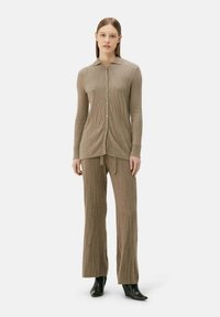 GOBI Cashmere Kofta - taupe