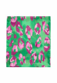 Ei valittu, green leopard print