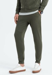 Ombre SET Z63 - Trainingspak - olive green