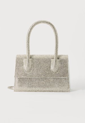 Petit sac à main rectangulaire argenté recouvert de strass scintillants avec double poignée et fermeture à rabat.