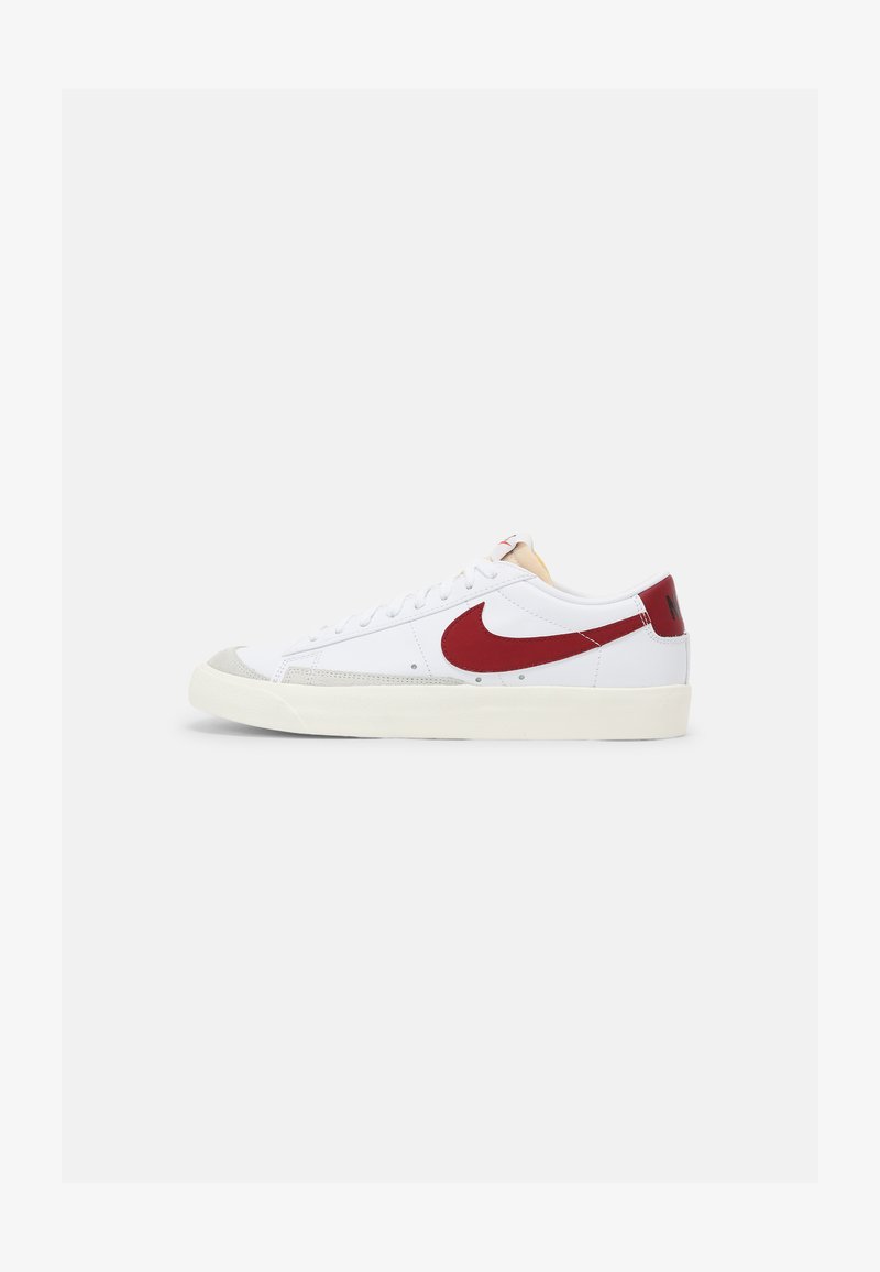Nike Sportswear Blazer 77 Vntg Unisex Trainers White Team Red Black Team Orange White Zalando Co Uk Nike Sportswear Blazer 77 Vntg Unisex Trainers White Team Red Black Team Orange White Zalando Co Uk