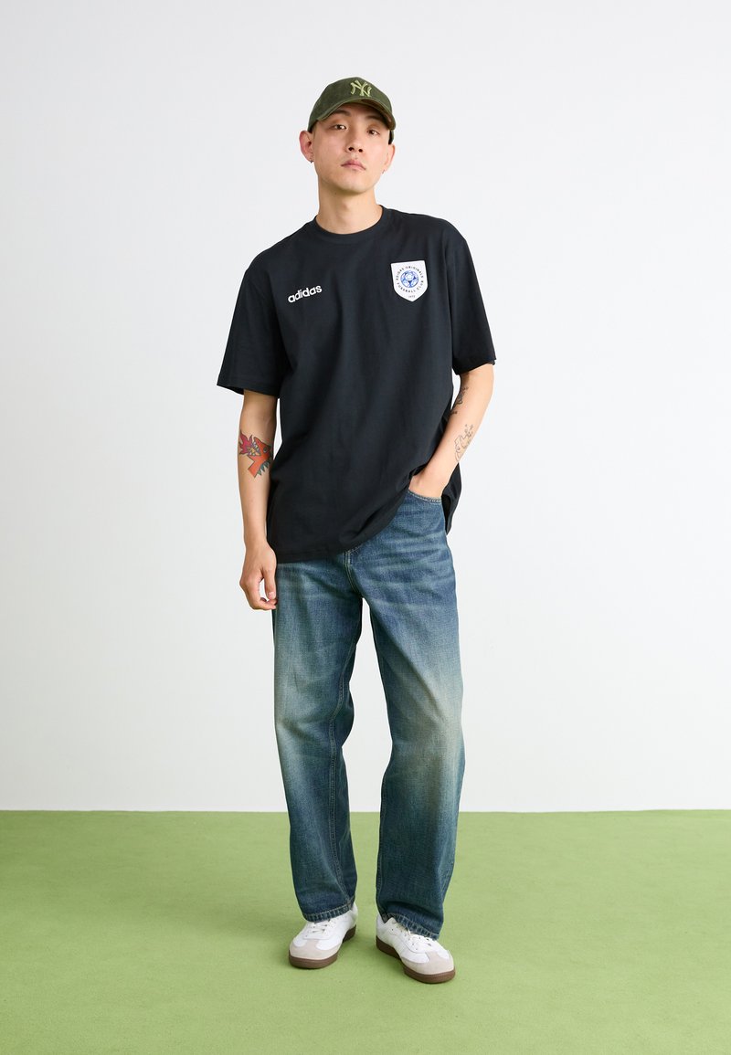 adidas Originals GRAPHIC TEE - Triko s potiskem - black