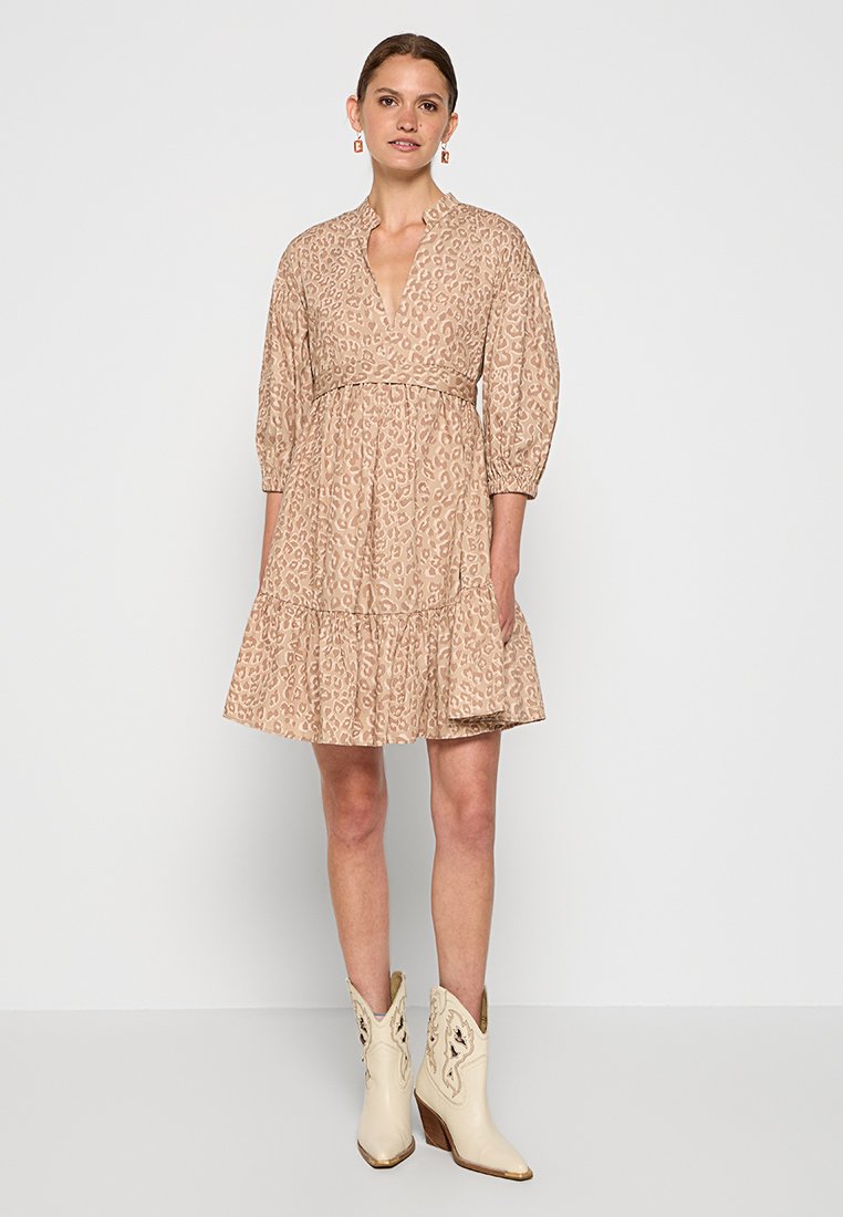 TWINSET Jurk beige TWINSET Jurk beige