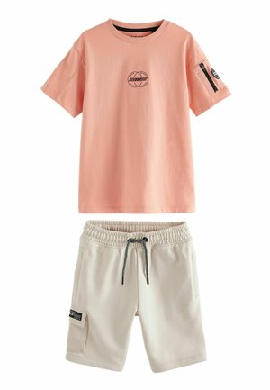 SET - Shorts - coral stone