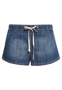 Pantalones cortos de mezclilla en azul oscuro con una cintura con cordón que presenta un lazo trenzado en blanco y negro texturizado. Corte clásico con bolsillos laterales.