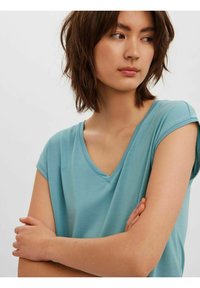 Vero Moda VMFILLI - T-shirt - bas - porcelain