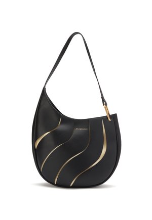 Zwarte schoudertas met gebogen gouden accenten en een enkele riem, met een subtiel gouden merklogo vlakbij het bovenste midden.