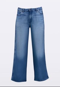 Széles szárú kék farmernadrág, magas derékkal, két első zsebbel és finom halványodással a combok körül.