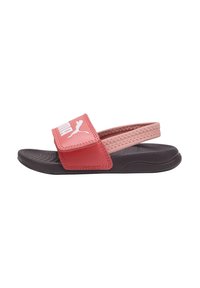 Rode en roze schuifsandalen met een textuur zwart zool, voorzien van een brede band en gestikte accenten, gemarkeerd met een wit logo.