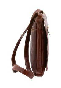 Borsa a tracolla in pelle marrone con texture liscia, design slim, tracolla regolabile e tasca con zip sul lato.