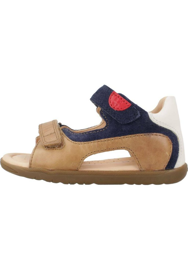 Sandalo marrone e blu con fascia a strappo, lati aperti e suola testurizzata; realizzato in morbida pelle con accenti rossi.