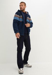 bonprix Giacca in pile - blue