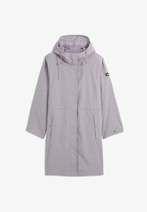 Impermeabile con cappuccio color lilla chiaro, con tasche frontali, lacci regolabili per il cappuccio e bottoni a pressione sulle maniche, con un piccolo logo nero sul braccio sinistro.