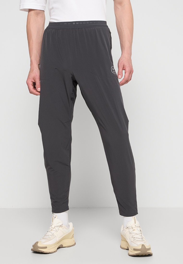 Nike Sportswear Trainingsbroek donkergrijs Nike Sportswear Trainingsbroek donkergrijs