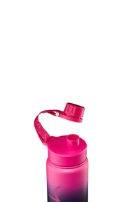 Roze plastic waterfles met een gradient design, ronde vorm, flip-top dop, en een riem aan de deksel voor gemakkelijk dragen.