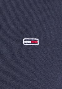 Tommy Jeans CROP BRANDED TEE - T-shirt con stampa - twilight navy