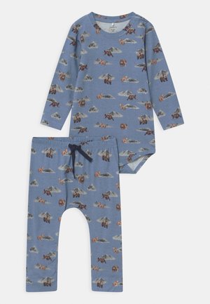 NBMOBERG SET - Pantalon classique - ashley blue