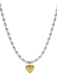 Srebrny naszyjnik z koralików z wydłużonymi owalnymi ogniwami oraz złotym zawieszką w kształcie serca, dodającym kontrastujący kolor i kształt.