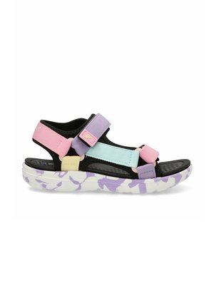 Sandalias deportivas con una base negra, correas en tonos pastel de color rosa, azul y amarillo, y una suela con un patrón multicolor en morado y blanco.