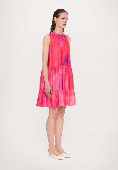 Roksanda PHINIA DRESS - Koktajl obleka/za zabavo - begoma/dewberry