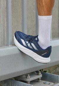 adidas Performance DURAMO SPEED - Scarpe da corsa su strada - legink ftwwht cblack