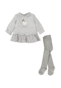 Camisa de manga larga gris con dobladillo en puntilla y gráfico de oveja, combinada con una falda acampanada de cuadros y pantys grises. Material de algodón suave en toda la prenda.