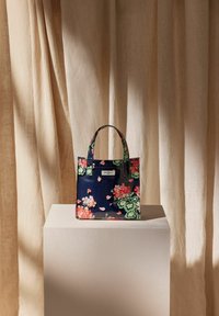 Cath Kidston SMALL - REGULAR FIT - Kézitáska - navy blue geranium print