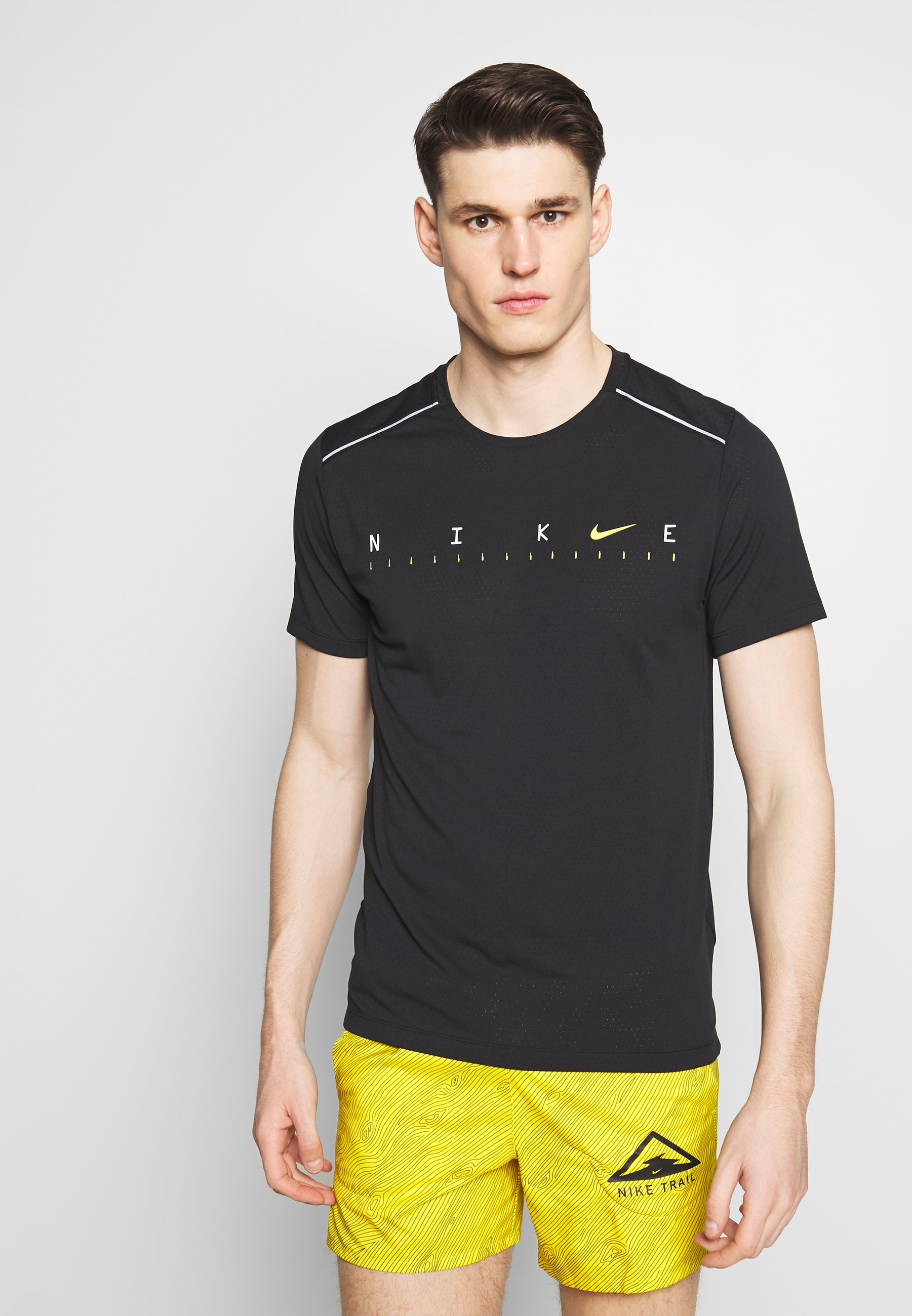nike miler t shirt black