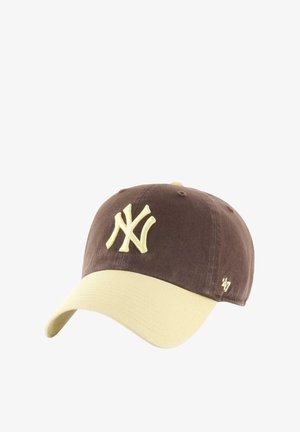 Braune und beige Baseballmütze mit gesticktem "NY"-Logo auf der Vorderseite und kleinem "'47"-Logo an der Seite.