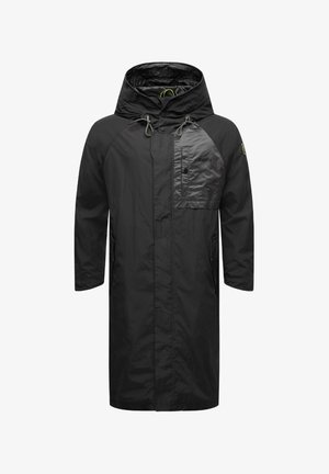 Must musta vihma- ja tuulekindel jakk kapuutsiga, pikkade varrukatega ja lukustatava rinnataskuga. Omab peegeldavat aktsenti ja reguleeritavaid šnörkleid.