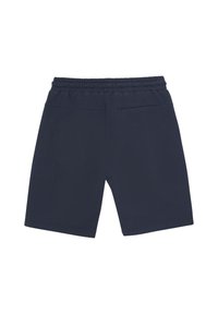 Shorts bleu marine fabriqués en tissu doux avec une taille élastique, dotés d'une poche zippée à l'arrière et d'une coupe droite.