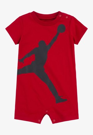 Body corto rosso in cotone, con una grande silhouette nera di un pallone da basket sul davanti e chiusure a scatto nella parte inferiore.