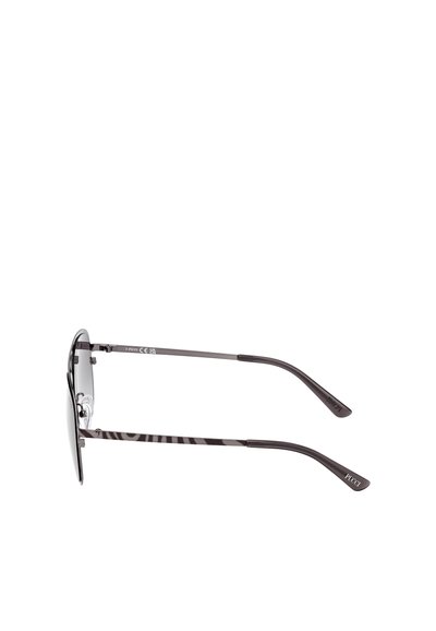 Kovové sluneční brýle se lesklým tmavě šedým rámem, gradientními skly a pruhovanými detaily na stranicích. Lehká konstrukce s zakřivenými nohami.