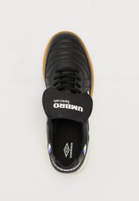 Umbro SPECIALI TR LEATHER
UNISEX - Trainers - black/white/royal