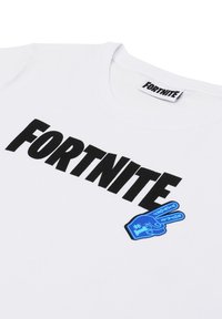 Thumbnail Image 3