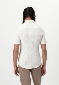 Thumbnail Image 4