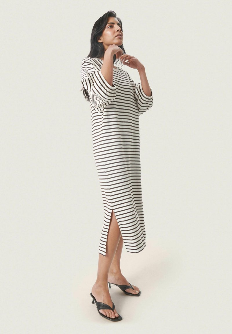 Soaked in Luxury SLINGE Jersey dress white w java stripe/white